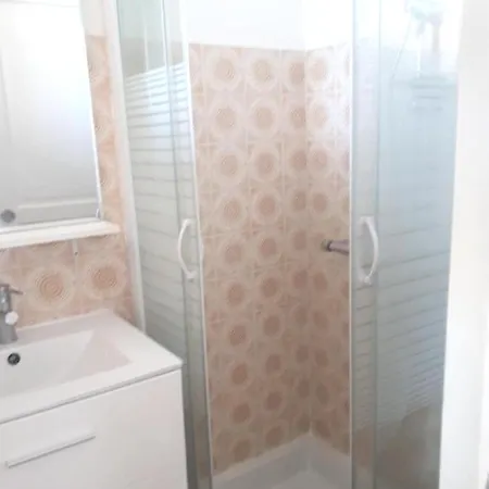 Maison En Front De Mer, A Saint-pierre-la-mer * Fleury (Aude)