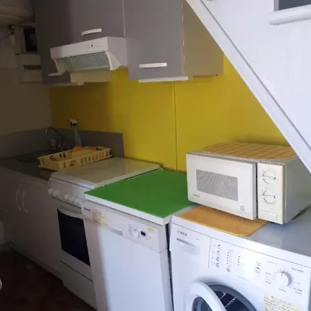 Maison En Front De Mer, A Saint-pierre-la-mer Fleury (Aude)