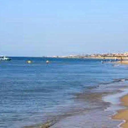 Maison En Front De Mer, A Saint-pierre-la-mer *