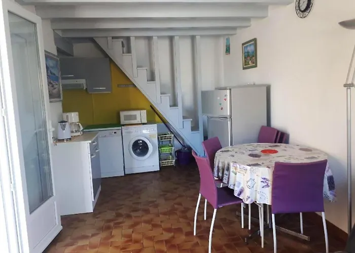 Maison En Front De Mer, A Saint-pierre-la-mer *